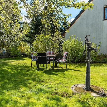 1 Apartment Groß Zicker